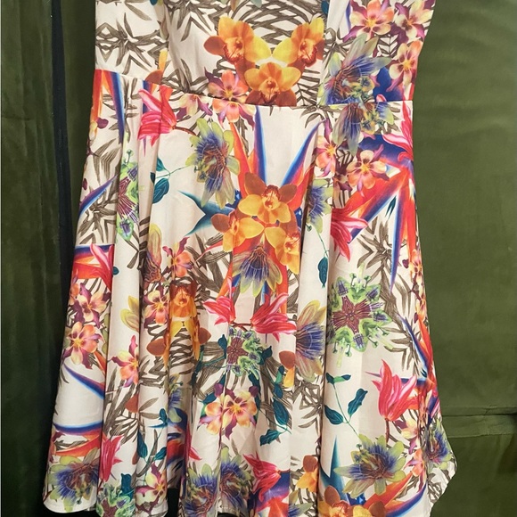 Colorful Dress! - Picture 2 of 10